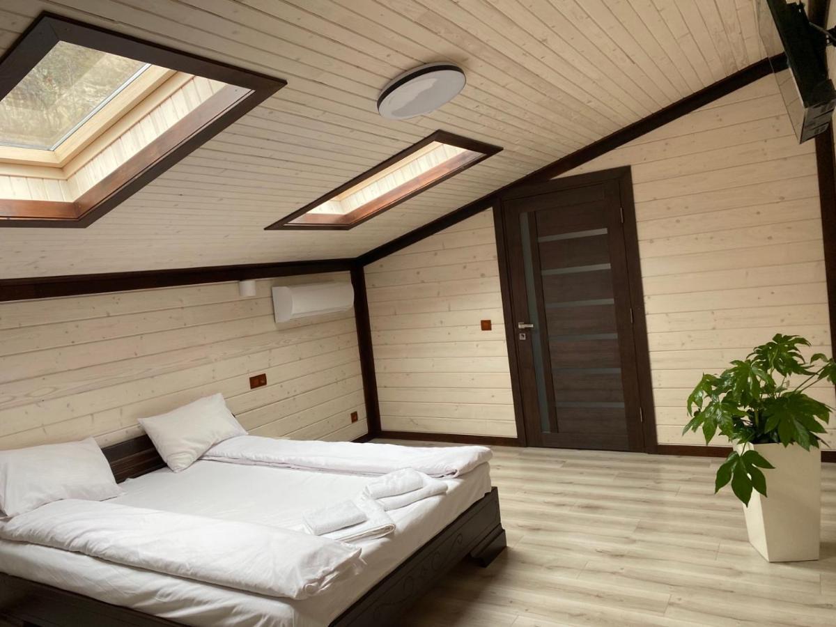 Chorna Skelya Resort & Wellness Винохрадив Екстериор снимка