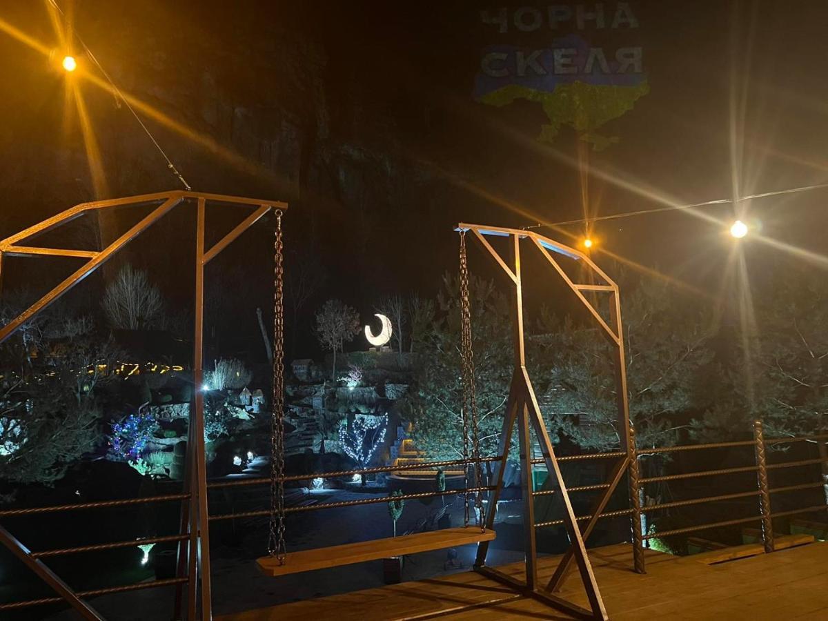 Chorna Skelya Resort & Wellness Винохрадив Екстериор снимка