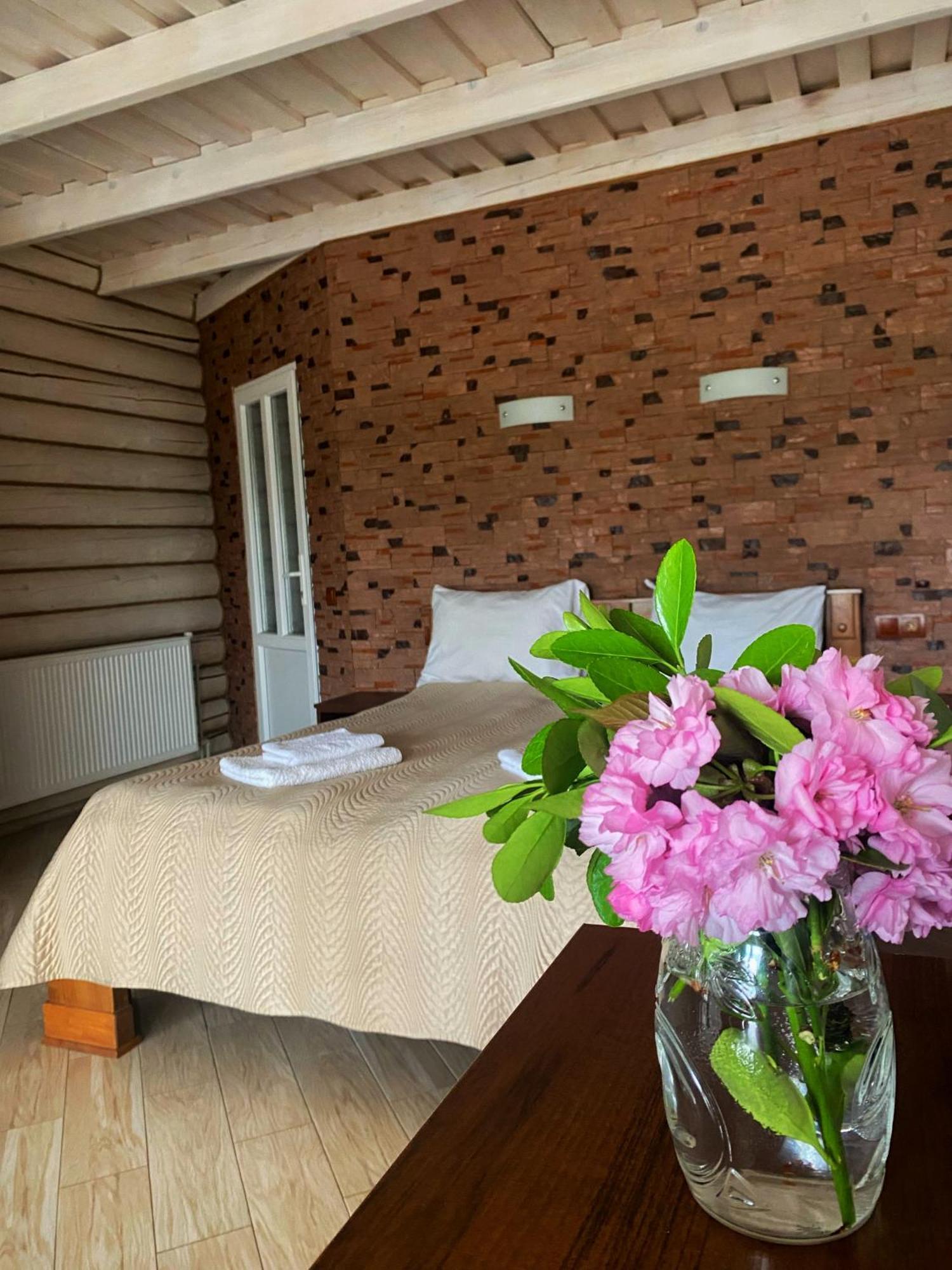 Chorna Skelya Resort & Wellness Винохрадив Екстериор снимка