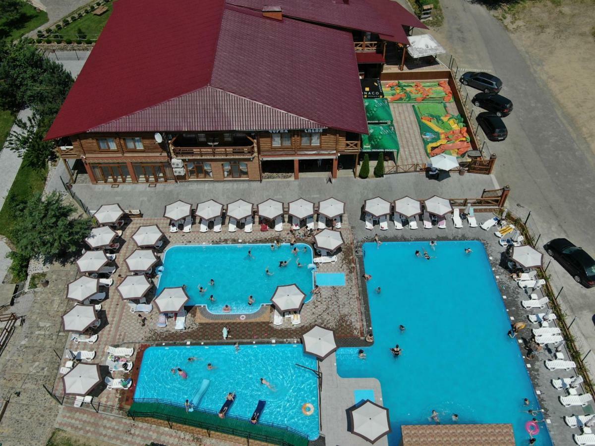 Chorna Skelya Resort & Wellness Винохрадив Екстериор снимка