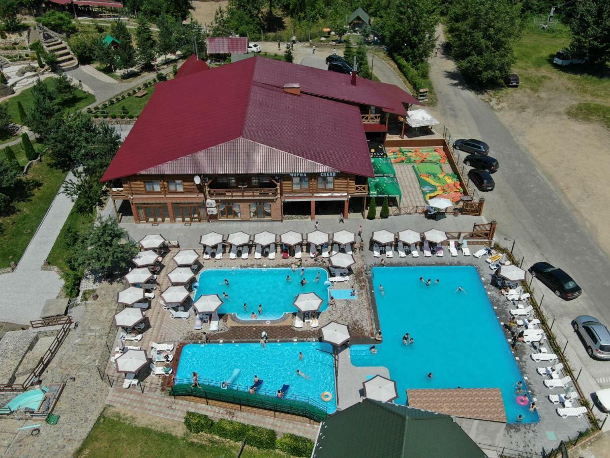 Chorna Skelya Resort & Wellness Винохрадив Екстериор снимка